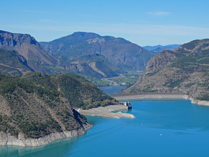 Le barrage de Serre-Ponçon et le village englouti