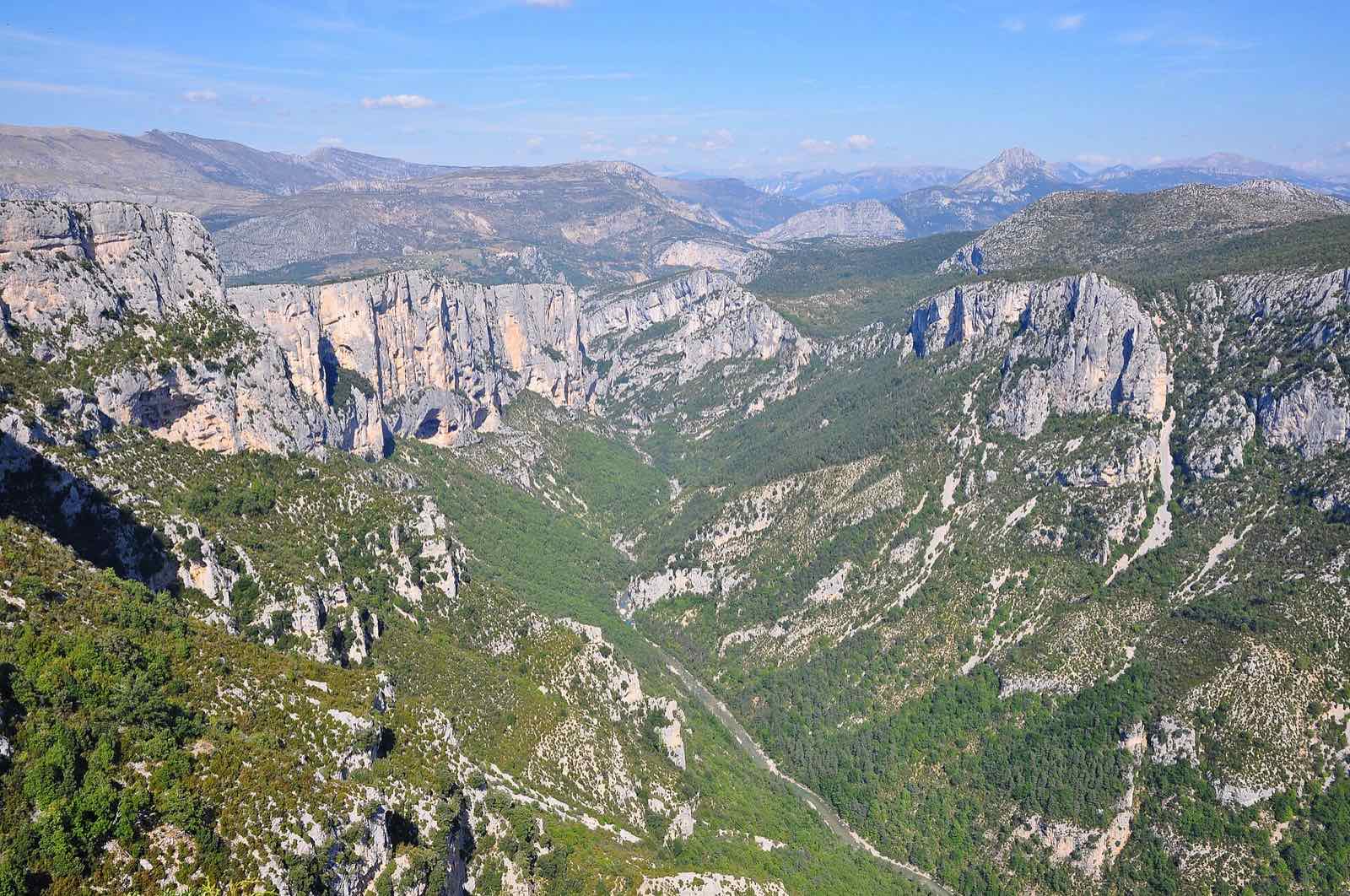 Les gorges du Verdon vues depuis le belvédère du Tilleul sur la Route des Crêtes